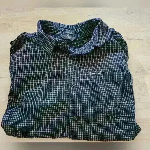 Volcom mens button down size medium - Picture 1 of 6